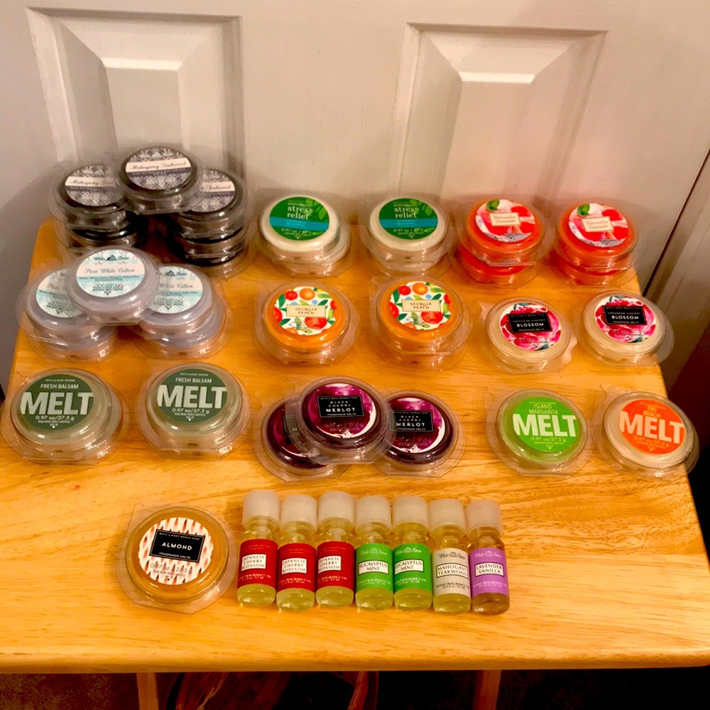 Bath and body works “Discontinued melts and oils”